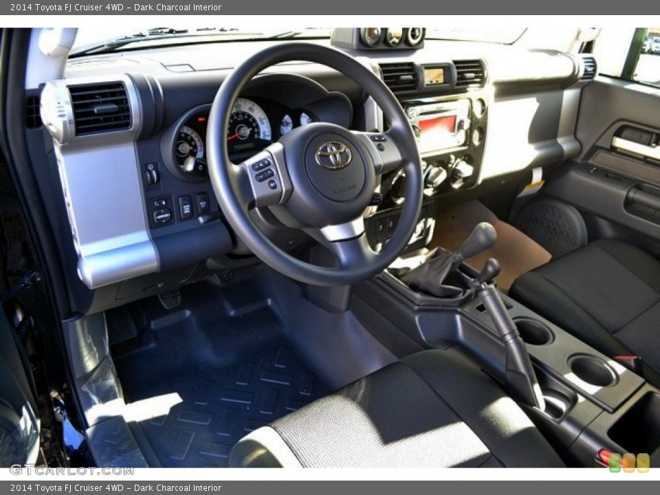 Dark Charcoal Interior Photo for the 2014 Toyota FJ Cruiser 4WD #88009721
