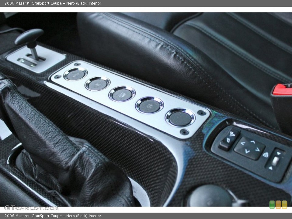 Nero (Black) Interior Controls for the 2006 Maserati GranSport Coupe #88145609