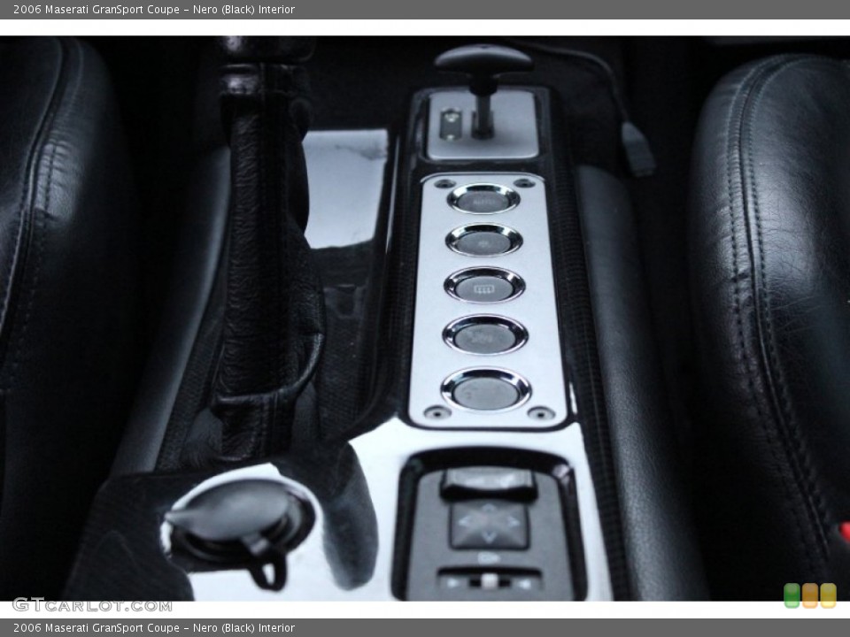 Nero (Black) Interior Controls for the 2006 Maserati GranSport Coupe #88145681