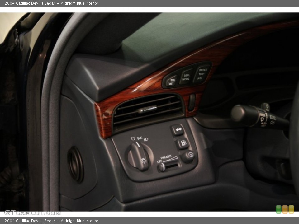 Midnight Blue Interior Controls for the 2004 Cadillac DeVille Sedan #88147181