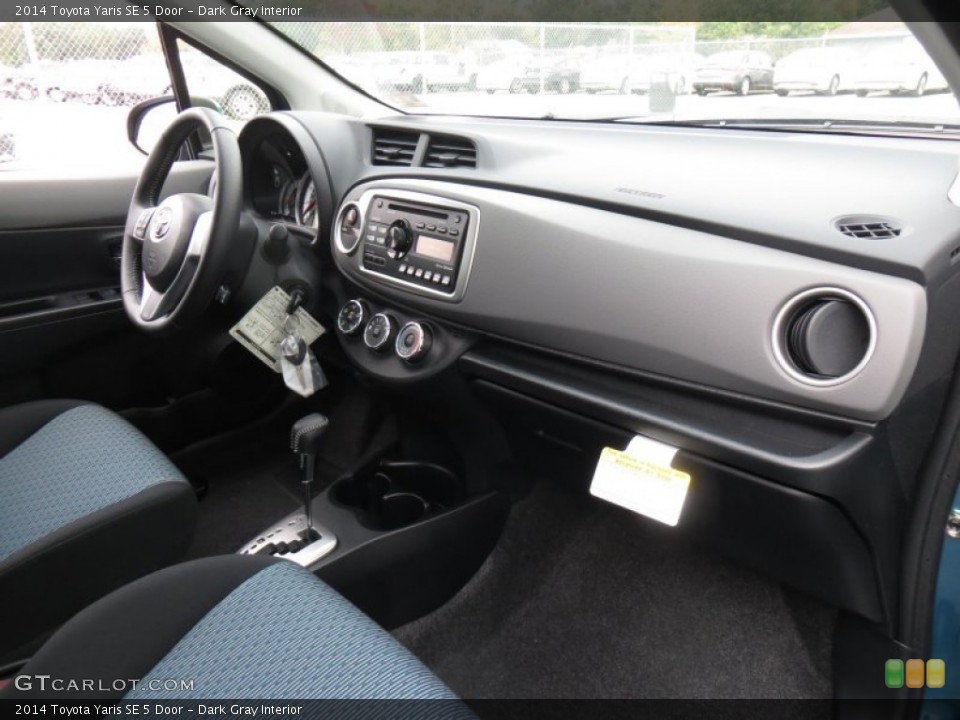 Dark Gray Interior Dashboard for the 2014 Toyota Yaris SE 5 Door #88227303
