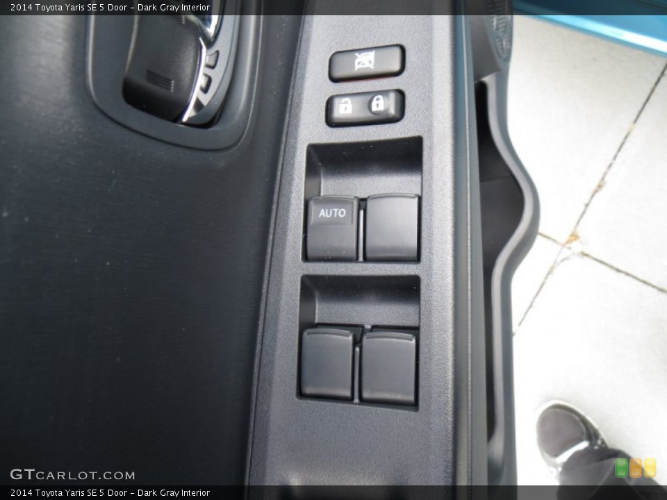 Dark Gray Interior Controls for the 2014 Toyota Yaris SE 5 Door #88227387