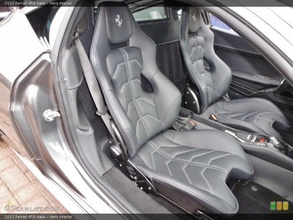 Nero Interior Front Seat for the 2013 Ferrari 458 Italia #88233330