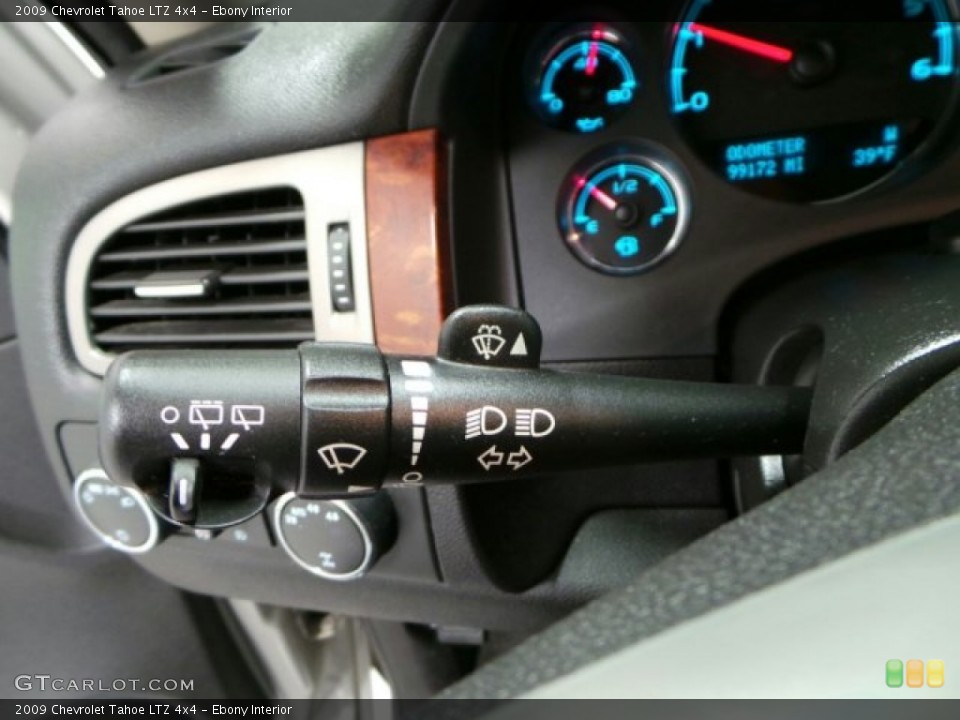 Ebony Interior Controls for the 2009 Chevrolet Tahoe LTZ 4x4 #88254862
