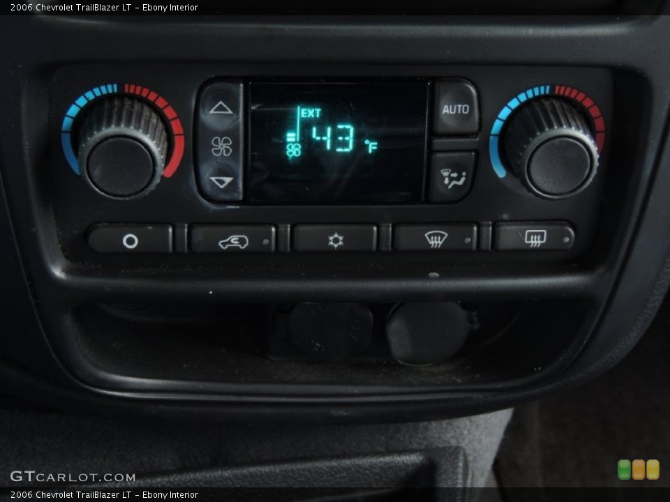 Ebony Interior Controls for the 2006 Chevrolet TrailBlazer LT #88258916