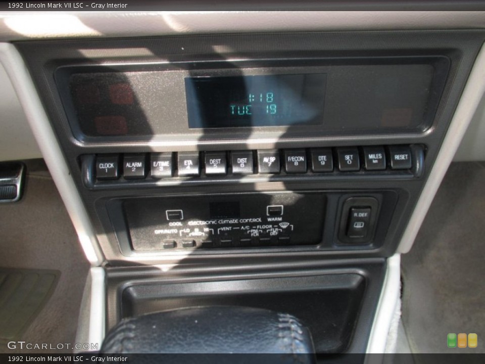 Gray Interior Controls for the 1992 Lincoln Mark VII LSC #88271747