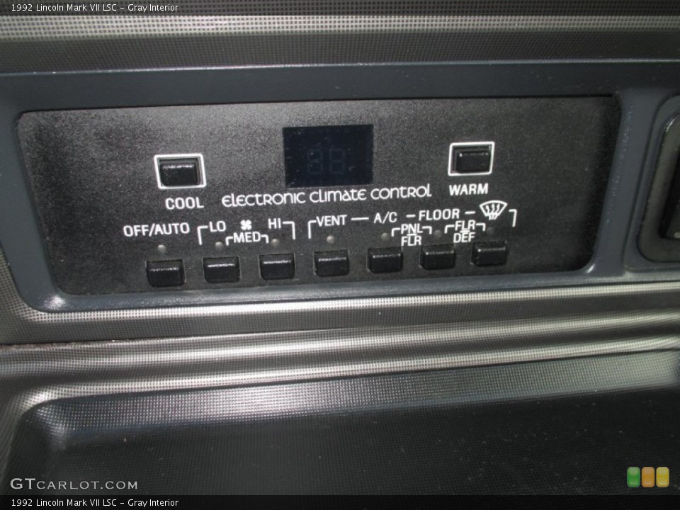 Gray Interior Controls for the 1992 Lincoln Mark VII LSC #88271897