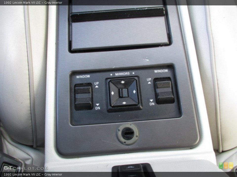Gray Interior Controls for the 1992 Lincoln Mark VII LSC #88271927