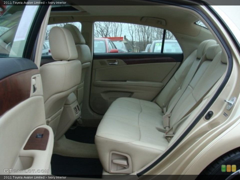 Ivory 2011 Toyota Avalon Interiors