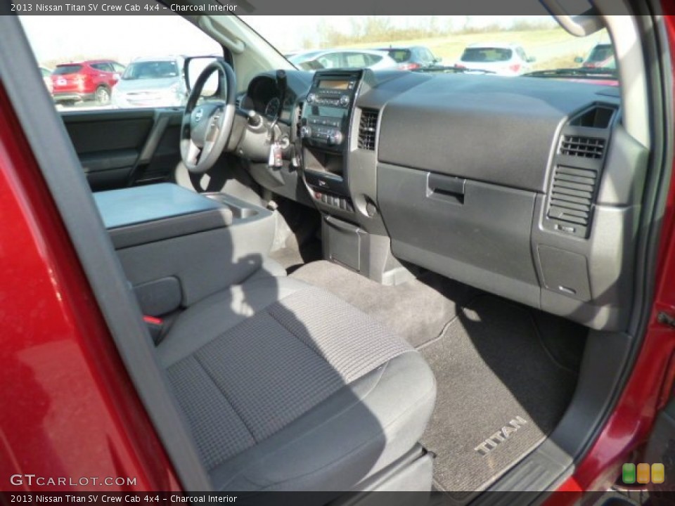 Charcoal Interior Photo for the 2013 Nissan Titan SV Crew Cab 4x4 #88293540