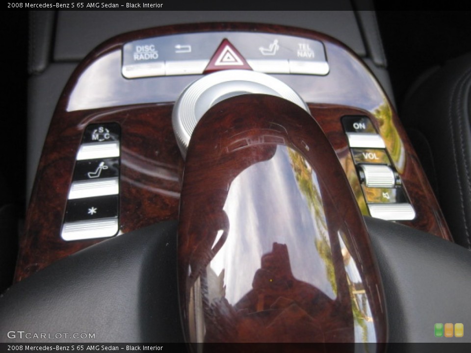 Black Interior Controls for the 2008 Mercedes-Benz S 65 AMG Sedan #88323133