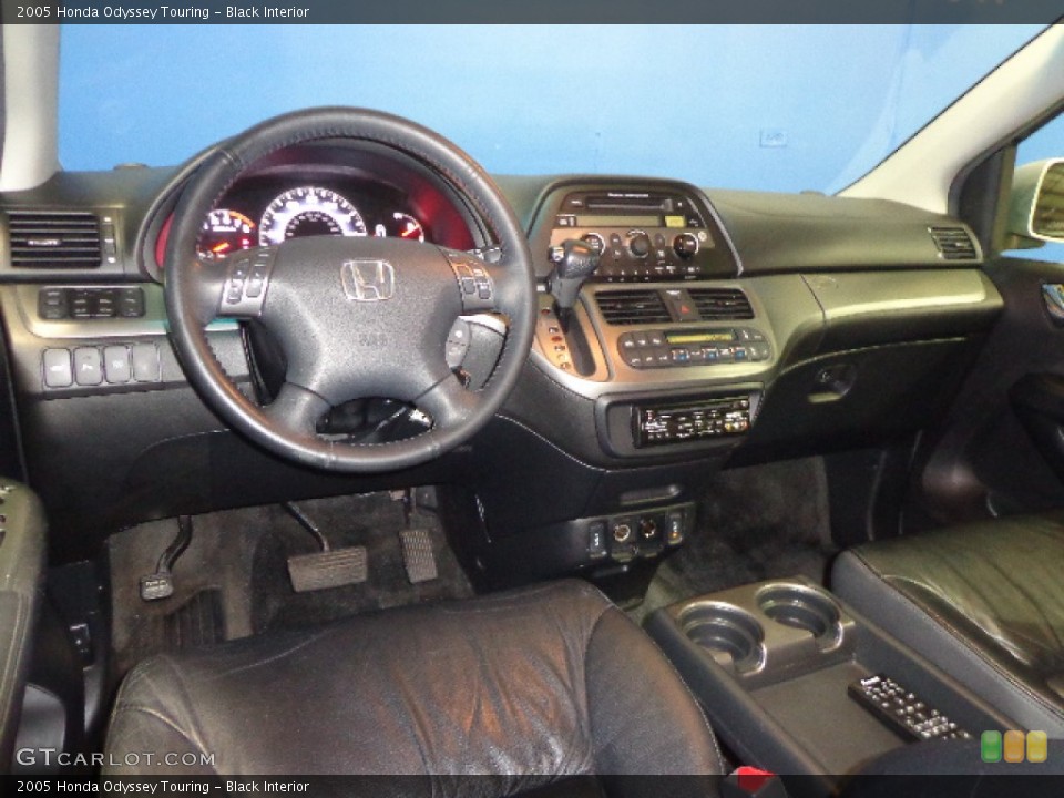 Black 2005 Honda Odyssey Interiors