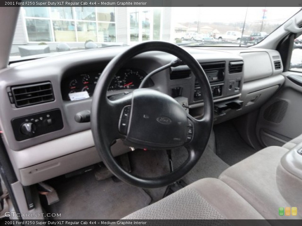 Medium Graphite Interior Dashboard for the 2001 Ford F250 Super Duty XLT Regular Cab 4x4 #88334785