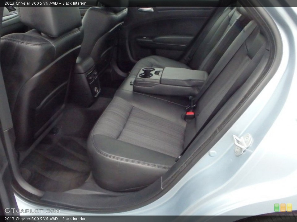 Black Interior Rear Seat for the 2013 Chrysler 300 S V6 AWD #88337371