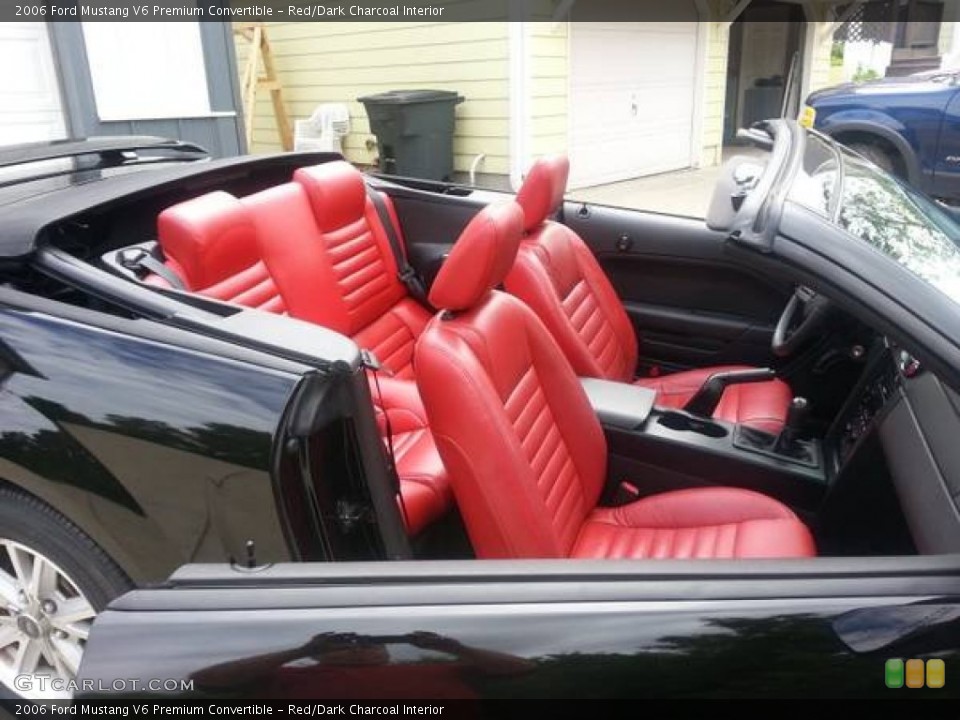 Red/Dark Charcoal Interior Photo for the 2006 Ford Mustang V6 Premium Convertible #88349912