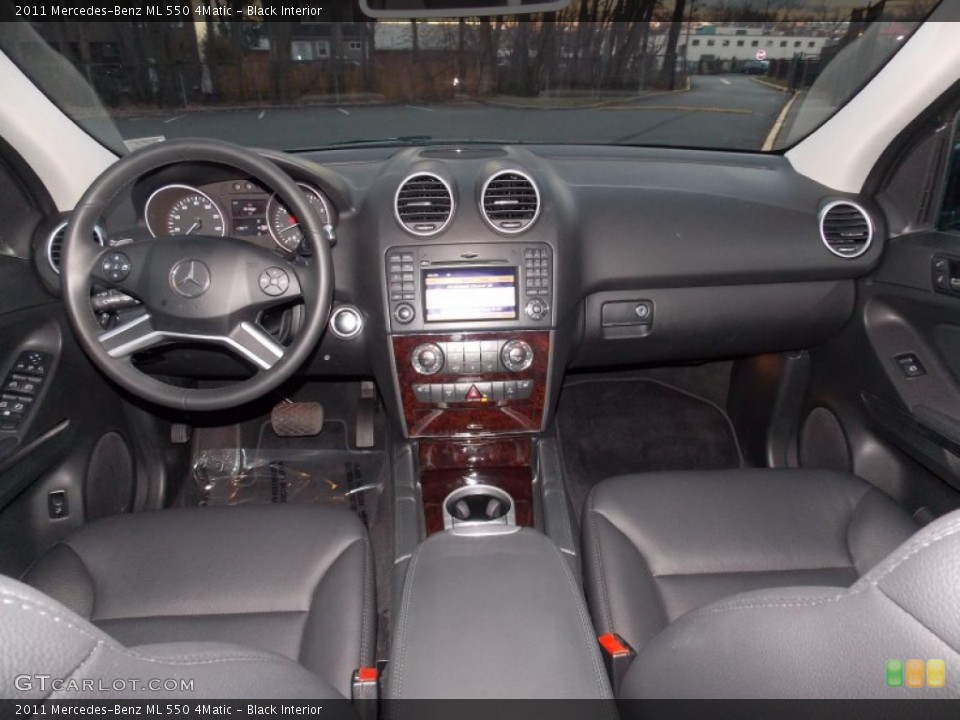 Black Interior Dashboard for the 2011 Mercedes-Benz ML 550 4Matic #88350851