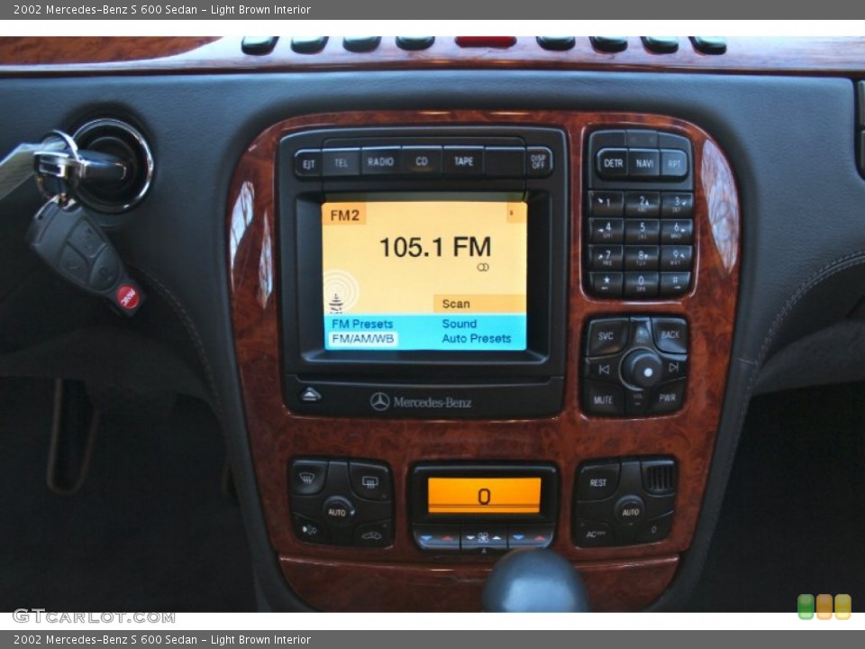 Light Brown Interior Controls for the 2002 Mercedes-Benz S 600 Sedan #88374077