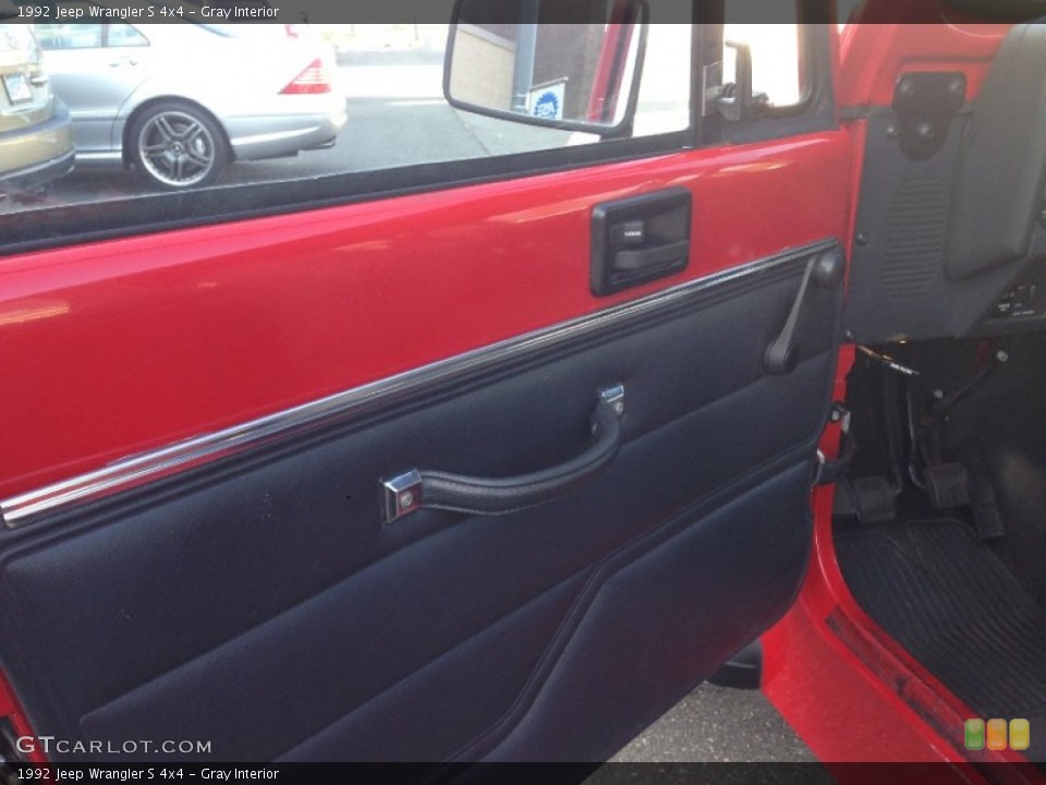 Gray Interior Door Panel for the 1992 Jeep Wrangler S 4x4 #88474797