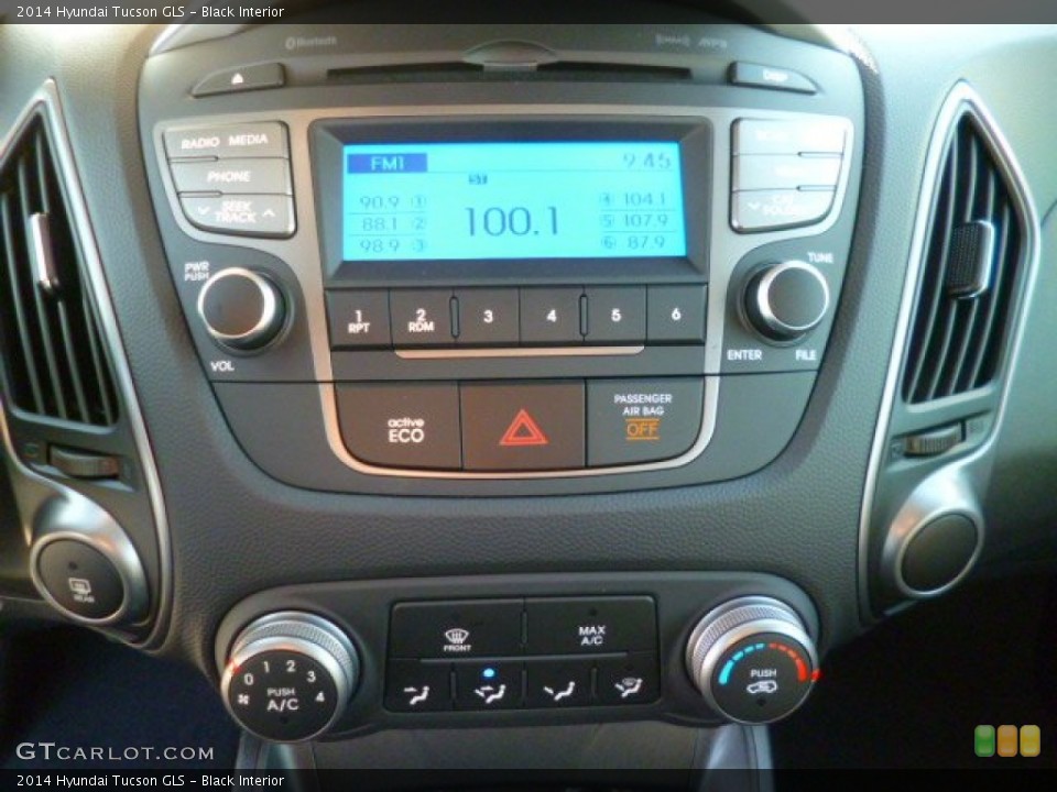 Black Interior Controls for the 2014 Hyundai Tucson GLS #88490952