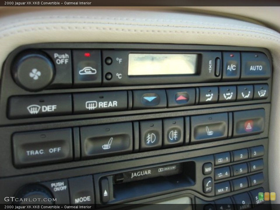 Oatmeal Interior Controls for the 2000 Jaguar XK XK8 Convertible #88499325