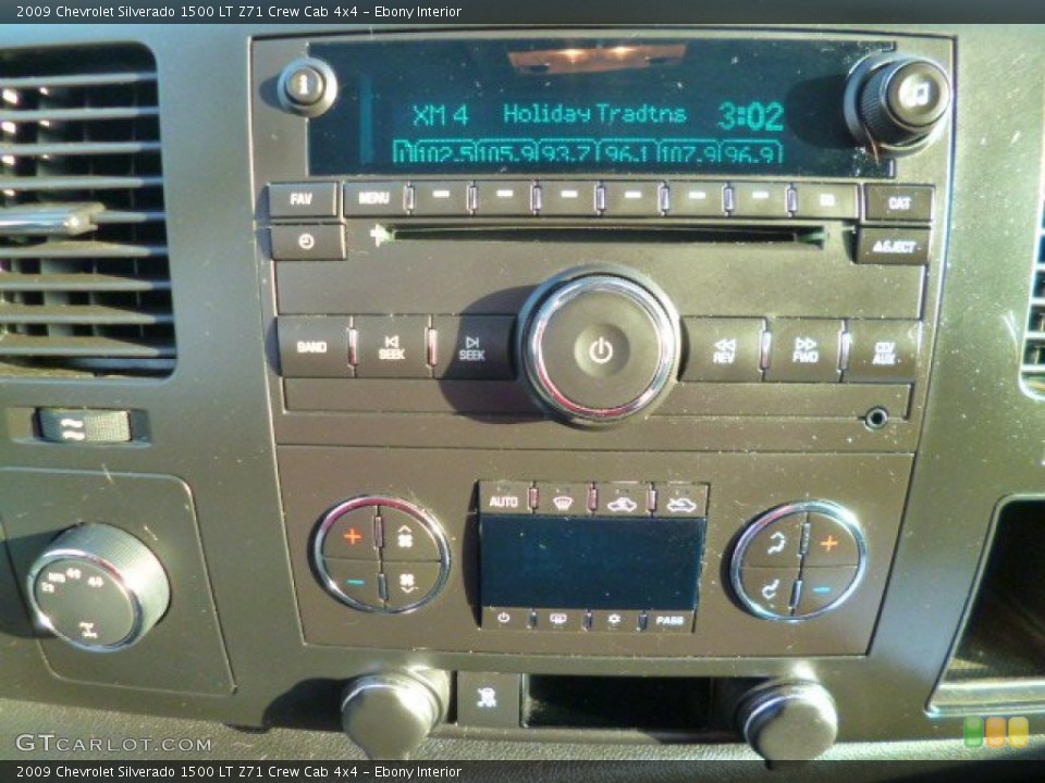 Ebony Interior Controls for the 2009 Chevrolet Silverado 1500 LT Z71 Crew Cab 4x4 #88512924