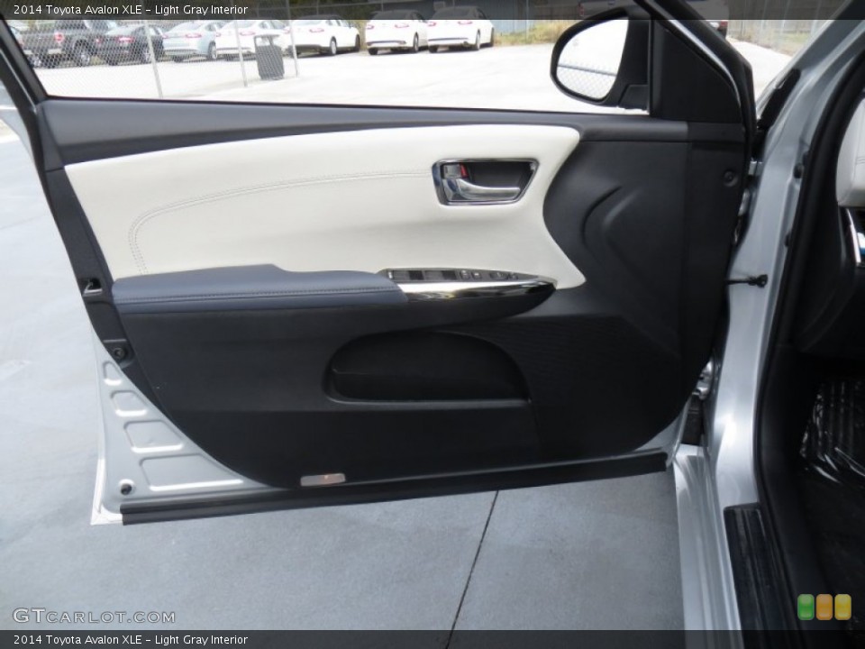 Light Gray Interior Door Panel for the 2014 Toyota Avalon XLE #88552298