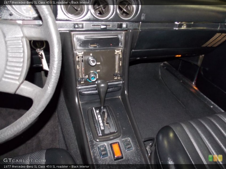 Black Interior Controls for the 1977 Mercedes-Benz SL Class 450 SL roadster #88557239