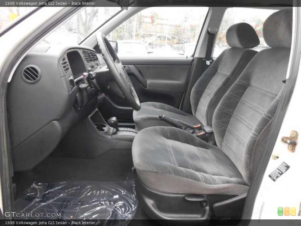 Black Interior Photo for the 1998 Volkswagen Jetta GLS Sedan #88582105