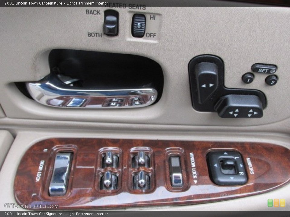Light Parchment Interior Controls for the 2001 Lincoln Town Car Signature #88583356