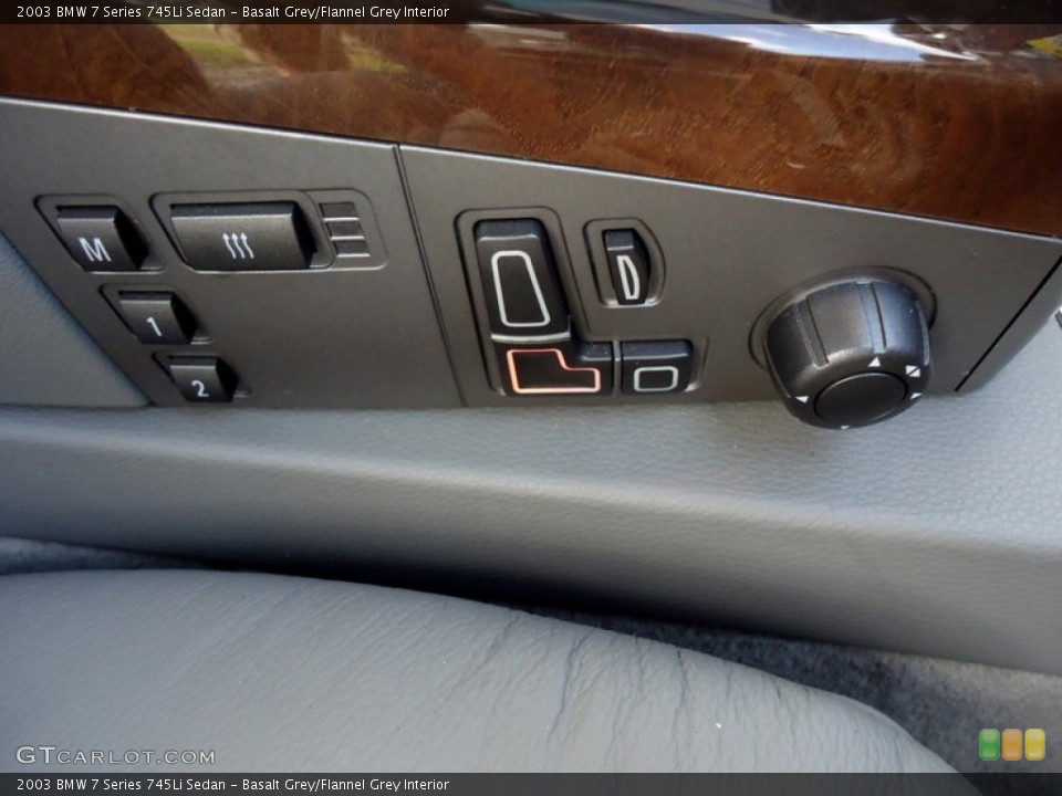 Basalt Grey/Flannel Grey Interior Controls for the 2003 BMW 7 Series 745Li Sedan #88592821