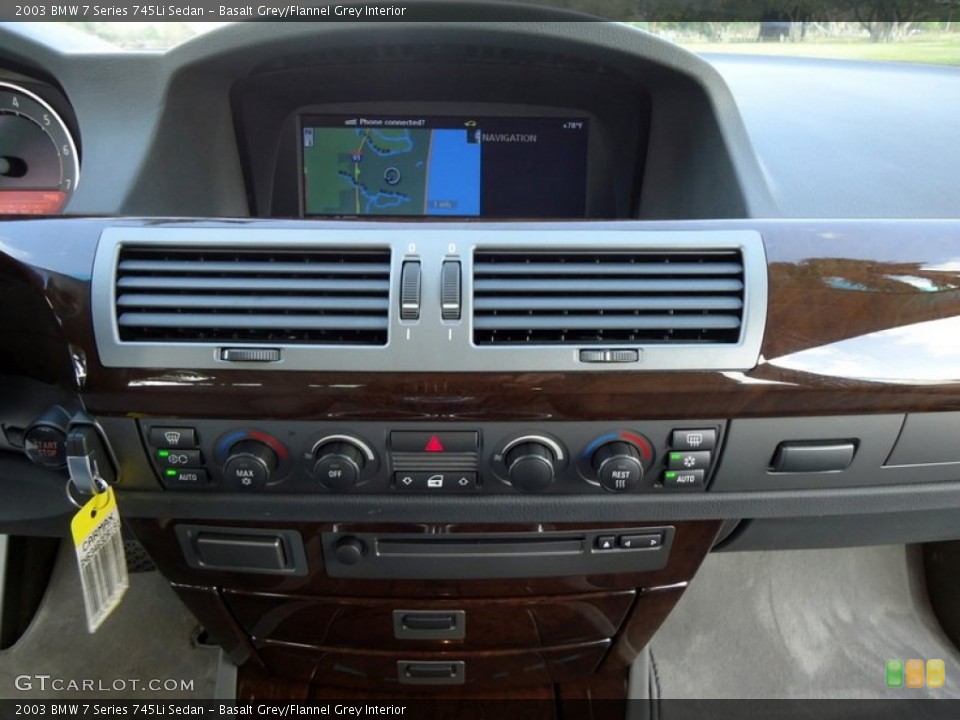 Basalt Grey/Flannel Grey Interior Controls for the 2003 BMW 7 Series 745Li Sedan #88593028