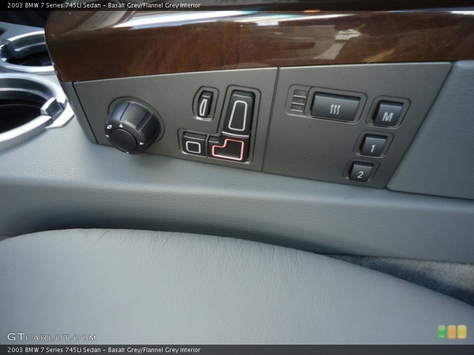 Basalt Grey/Flannel Grey Interior Controls for the 2003 BMW 7 Series 745Li Sedan #88593361