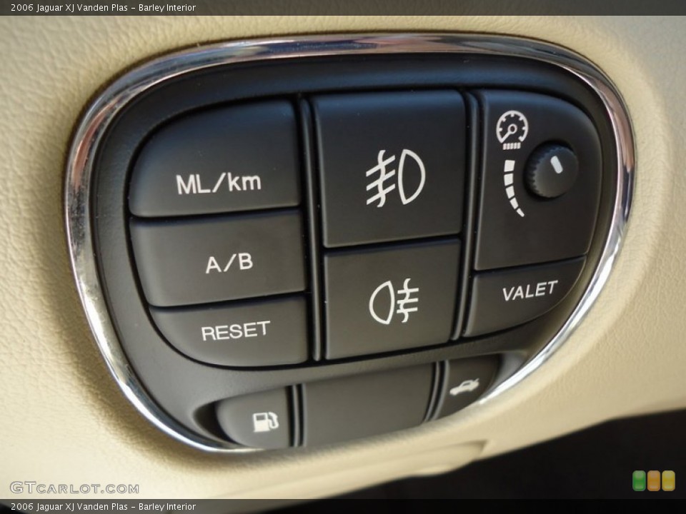 Barley Interior Controls for the 2006 Jaguar XJ Vanden Plas #88609857