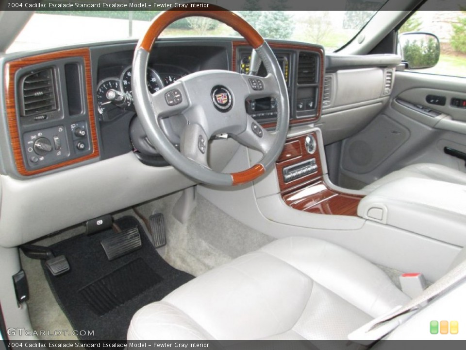 Pewter Gray Interior Photo for the 2004 Cadillac Escalade  #88610437
