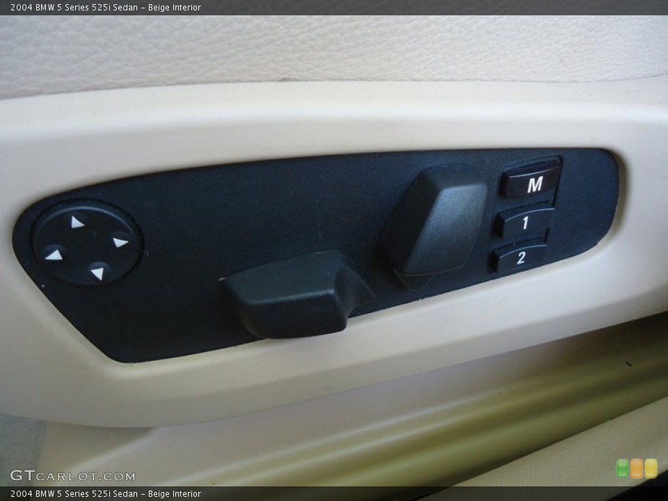 Beige Interior Controls for the 2004 BMW 5 Series 525i Sedan #88619239