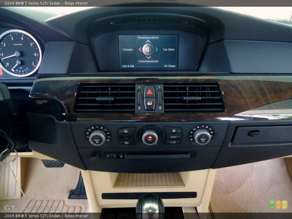 Beige Interior Controls for the 2004 BMW 5 Series 525i Sedan #88619284