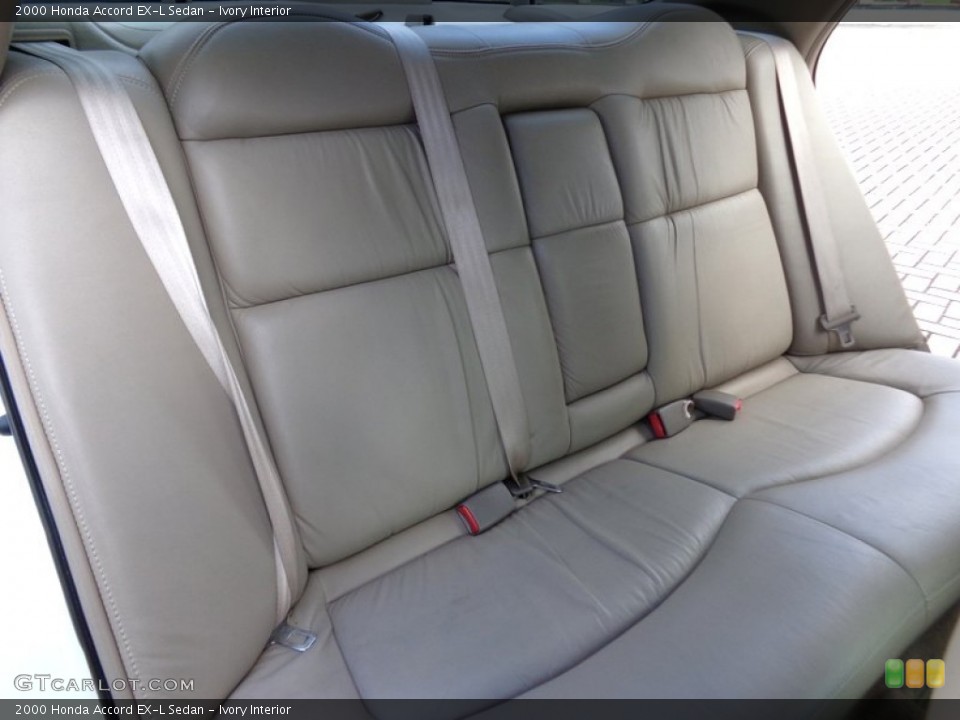Ivory Interior Rear Seat for the 2000 Honda Accord EX-L Sedan #88622161