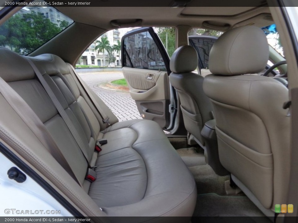 Ivory Interior Rear Seat for the 2000 Honda Accord EX-L Sedan #88622191