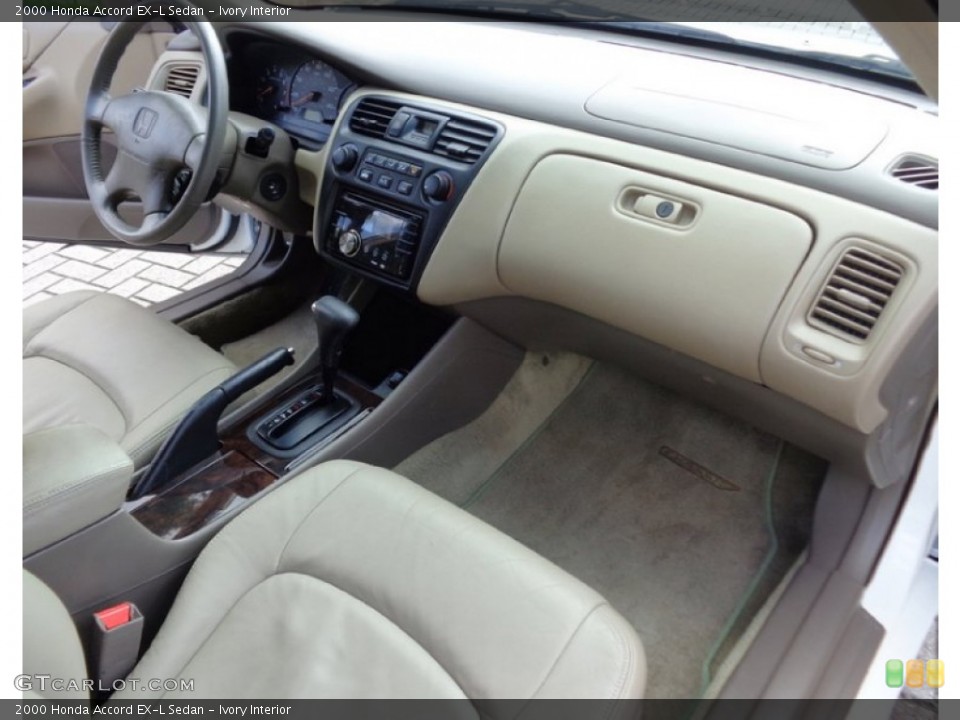 Ivory Interior Dashboard for the 2000 Honda Accord EX-L Sedan #88622203