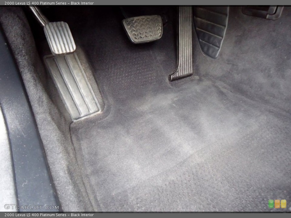 Black Interior Controls for the 2000 Lexus LS 400 Platinum Series #88636009