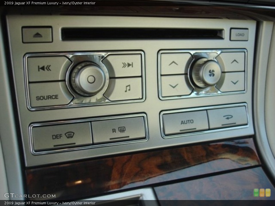 Ivory/Oyster Interior Controls for the 2009 Jaguar XF Premium Luxury #88654429