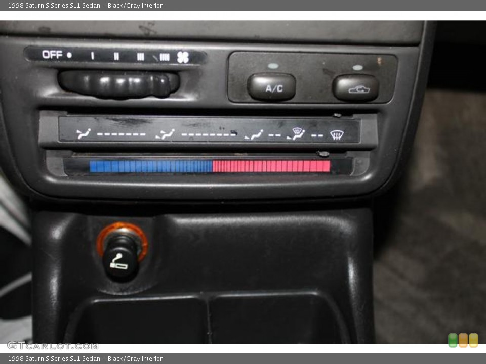 Black/Gray Interior Controls for the 1998 Saturn S Series SL1 Sedan #88690701