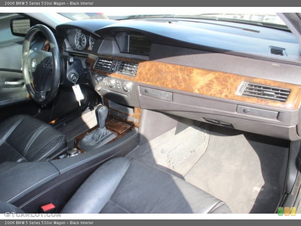 Black Interior Photo for the 2006 BMW 5 Series 530xi Wagon #88720558