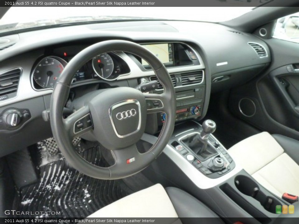 Black/Pearl Silver Silk Nappa Leather 2011 Audi S5 Interiors