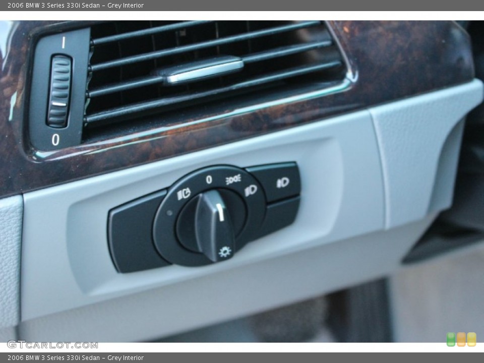 Grey Interior Controls for the 2006 BMW 3 Series 330i Sedan #88756089