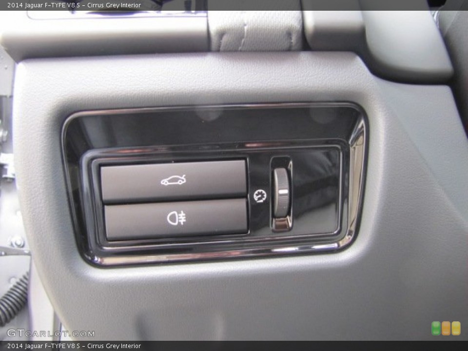 Cirrus Grey Interior Controls for the 2014 Jaguar F-TYPE V8 S #88845061