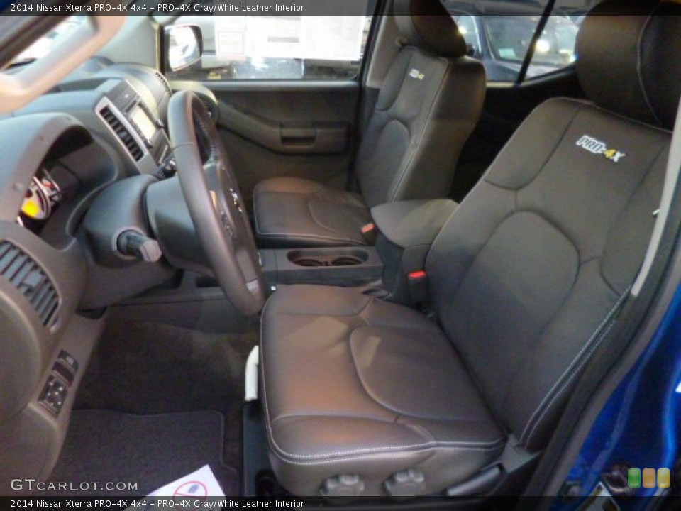 PRO-4X Gray/White Leather 2014 Nissan Xterra Interiors