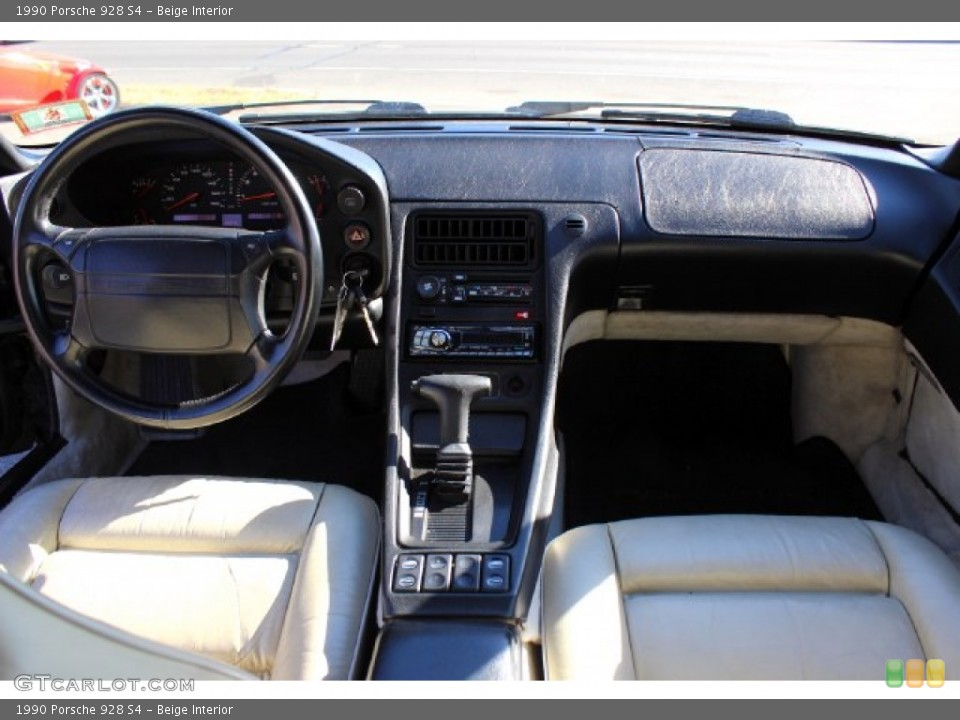 Beige Interior Photo for the 1990 Porsche 928 S4 #88851721
