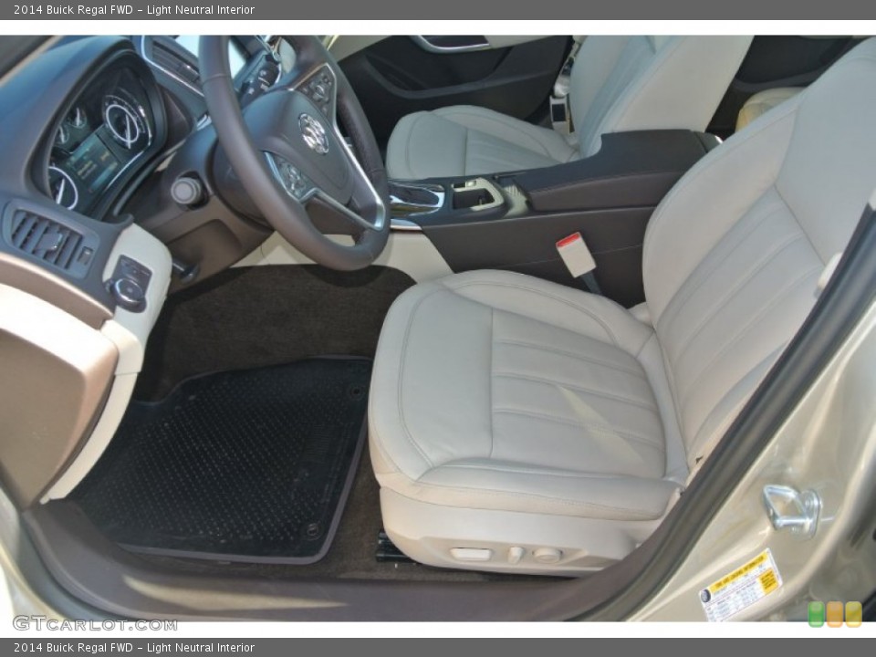 Light Neutral Interior Photo for the 2014 Buick Regal FWD #88853170