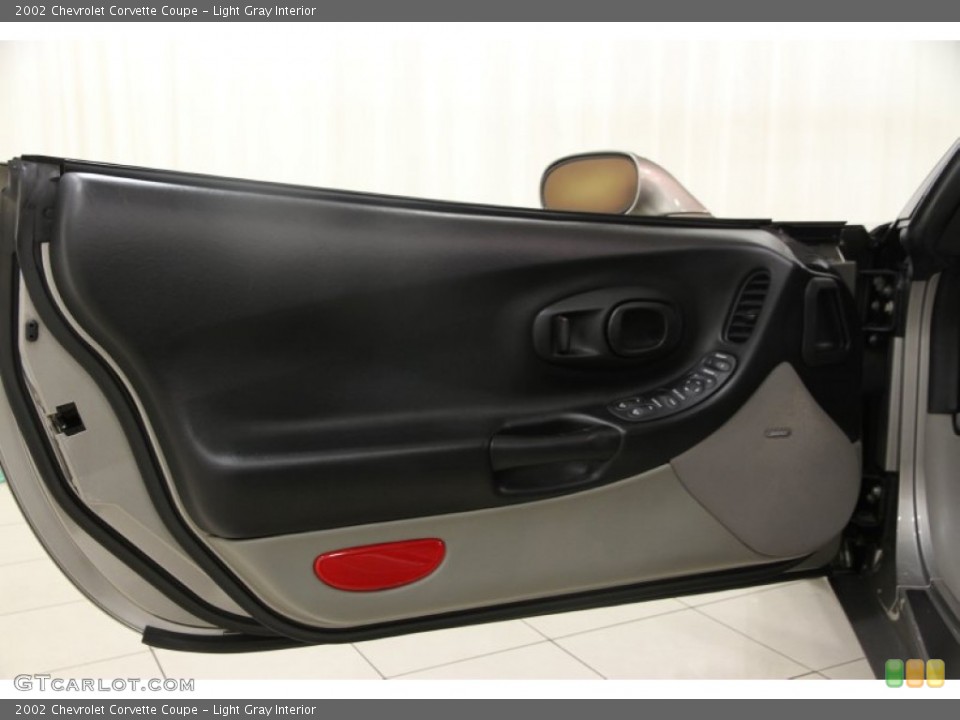 Light Gray Interior Door Panel for the 2002 Chevrolet Corvette Coupe #88859089